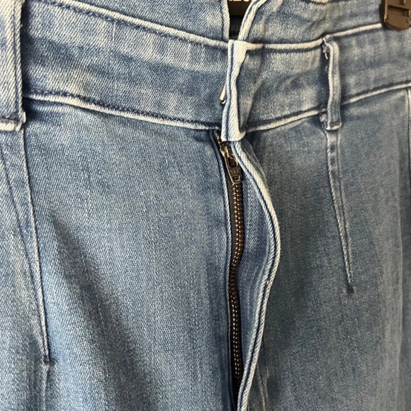 Express Slim Flare Super High Rise Light Wash 70's Style Denim Size 8L EUC - Picture 3 of 7